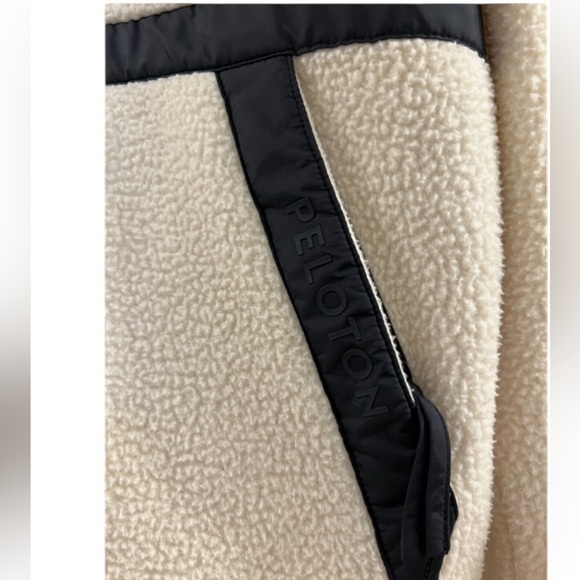 13. PELOTON SHERPA 1/2 ZIP Pullover- Cream and Black - Picture 15 of 16